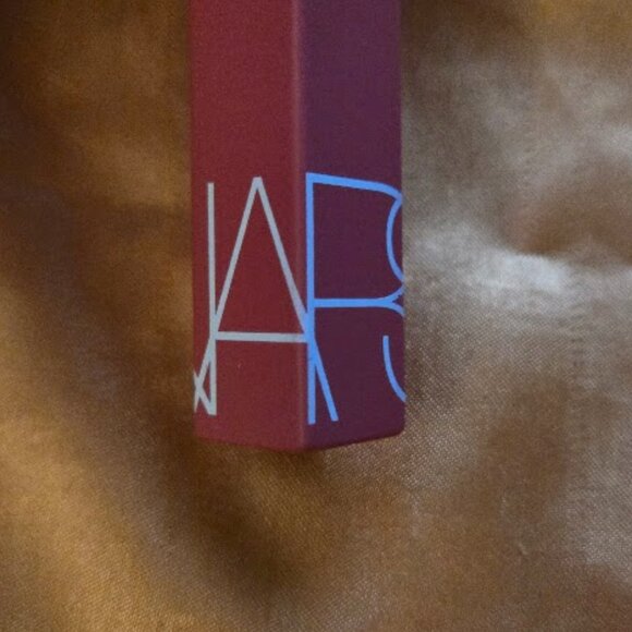 NIB NARS Powermatte Lipstick AMERICAN WOMAN - Picture 5 of 7